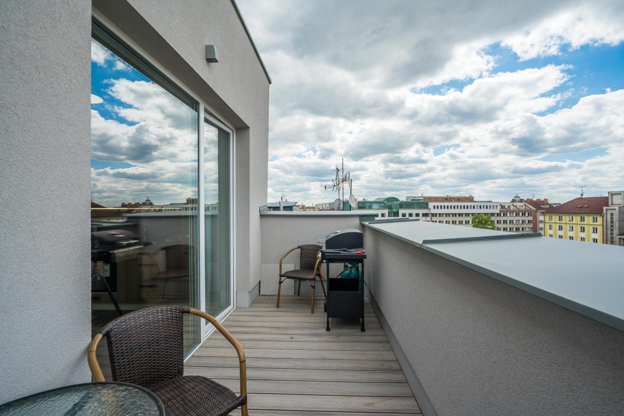 Апартаменты Perla Hradce 401 Градец-Кралове Экстерьер фото