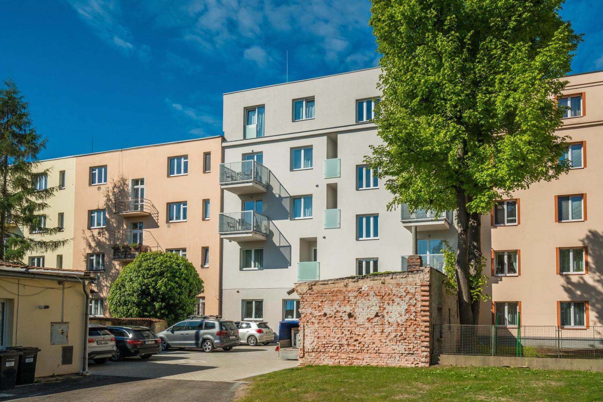 Апартаменты Perla Hradce 401 Градец-Кралове Экстерьер фото